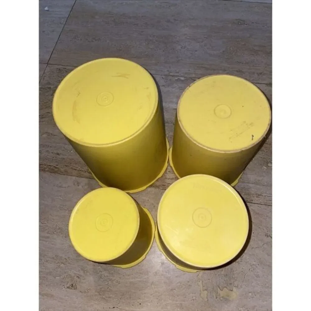 Vintage Yellow TUPPERWARE 4 Canisters (no Lid) 3 Cups,‎ 1 Sippy Cup 5 Sauce Jars